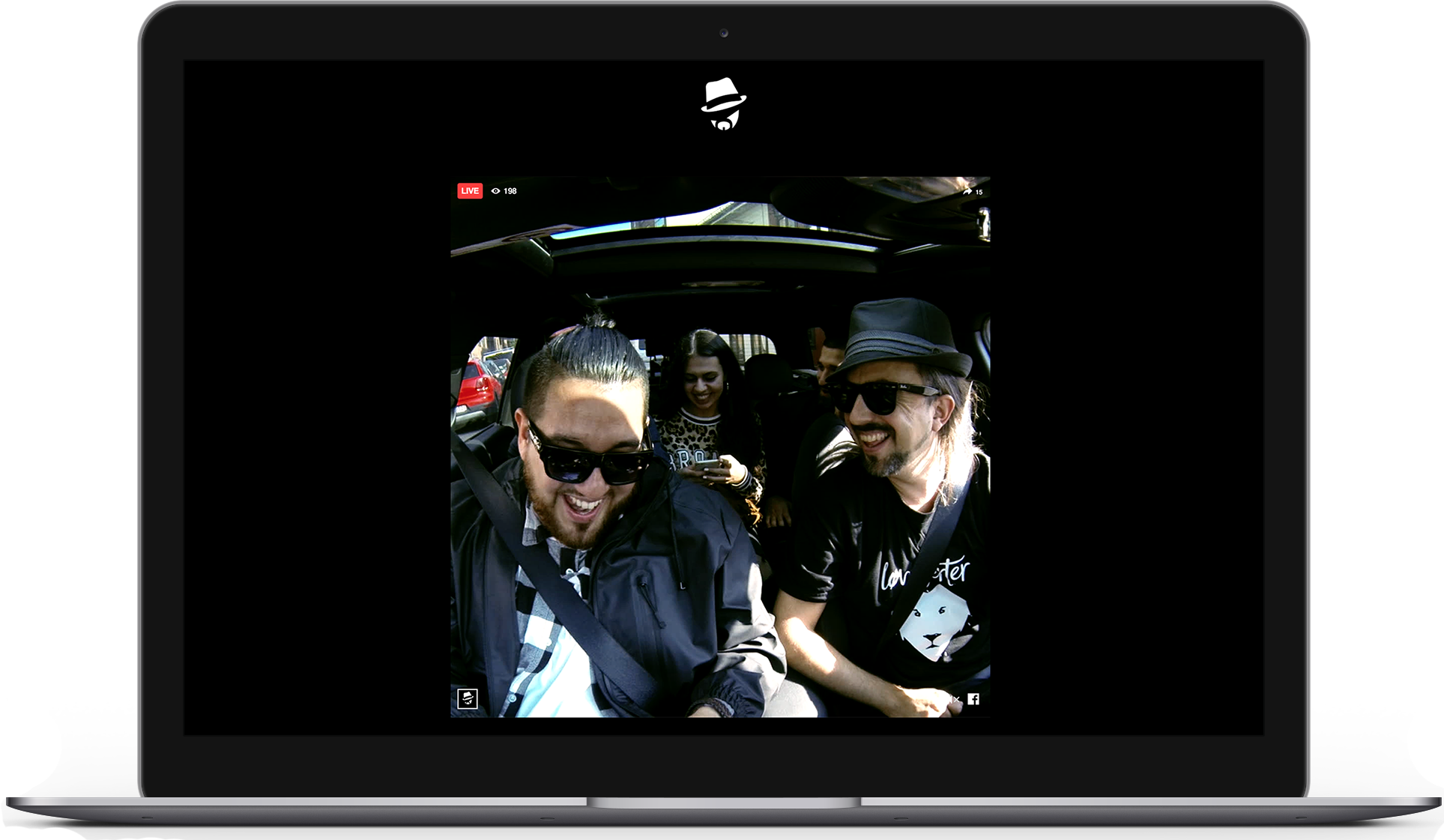 This experience was managed through uberdon.no which provided instructions on how request a ride through the Uber app and hosted the live broadcasts. We developed a visual identity and website that captured the tone and attitude of Don Martin and bo