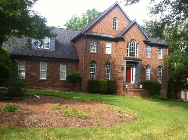 10 Signs You NEED New Updated Landscaping