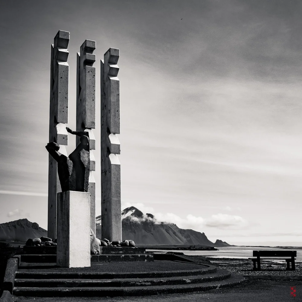 Höfn Monument