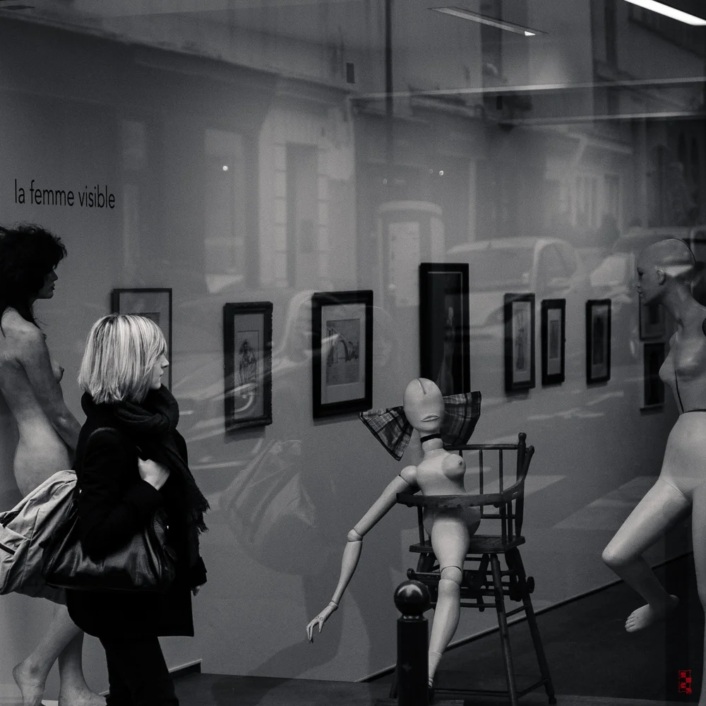 Femme Invisible.