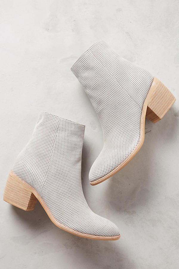 Silent D Easy Bay Booties