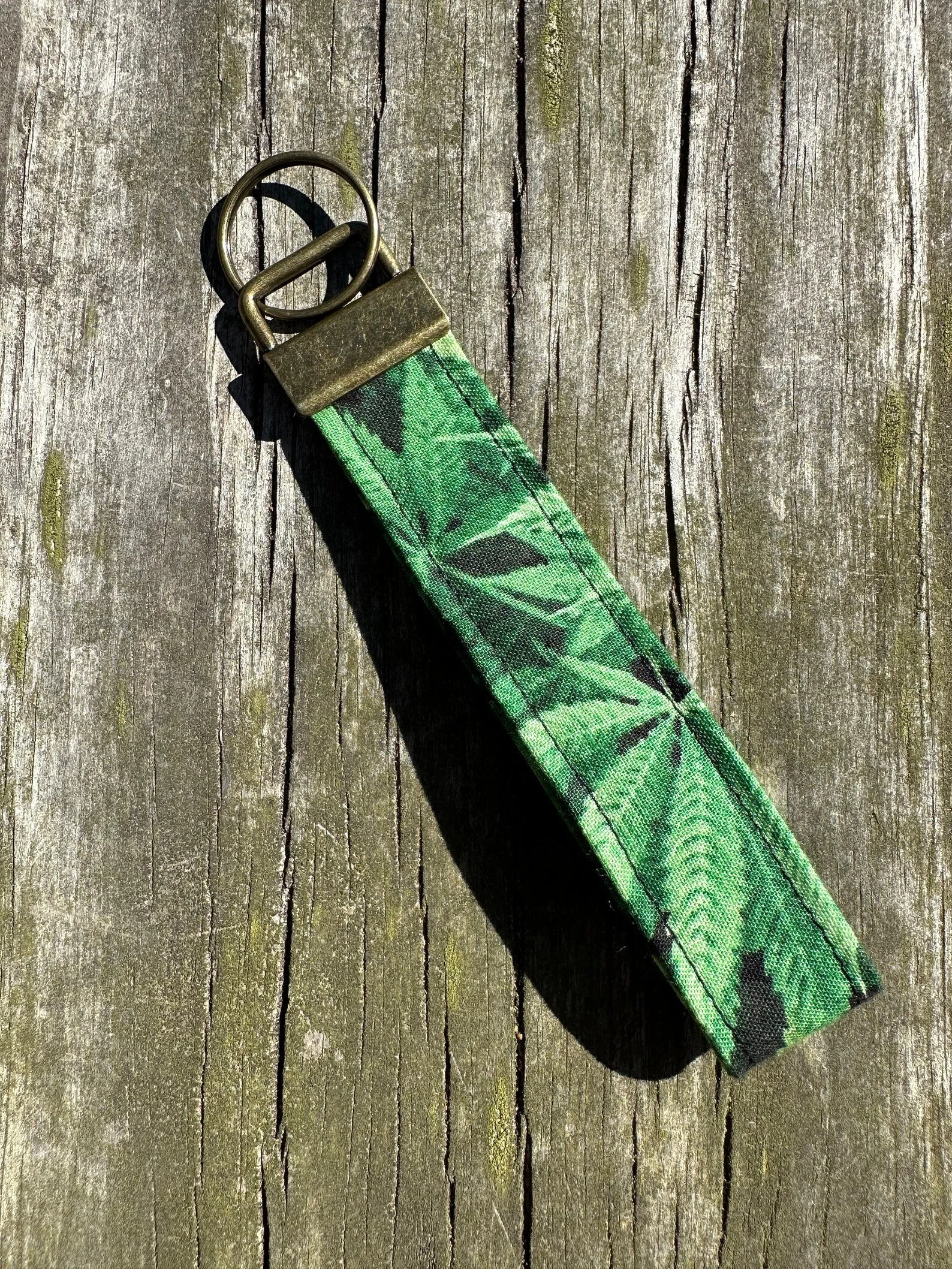 Green Leaf Keyfob4.jpg