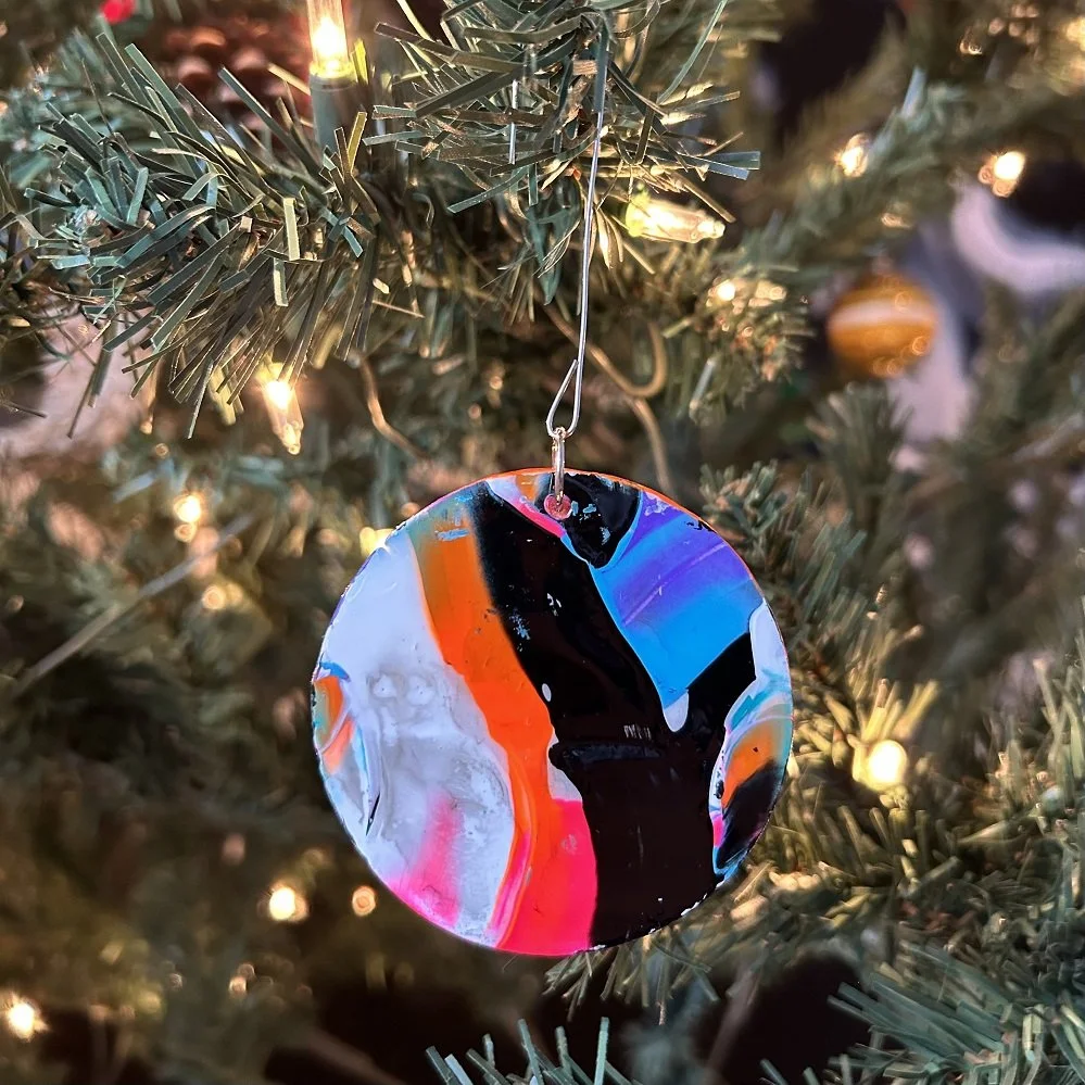 Ornament2_3.25x2.25_2023_1.jpg