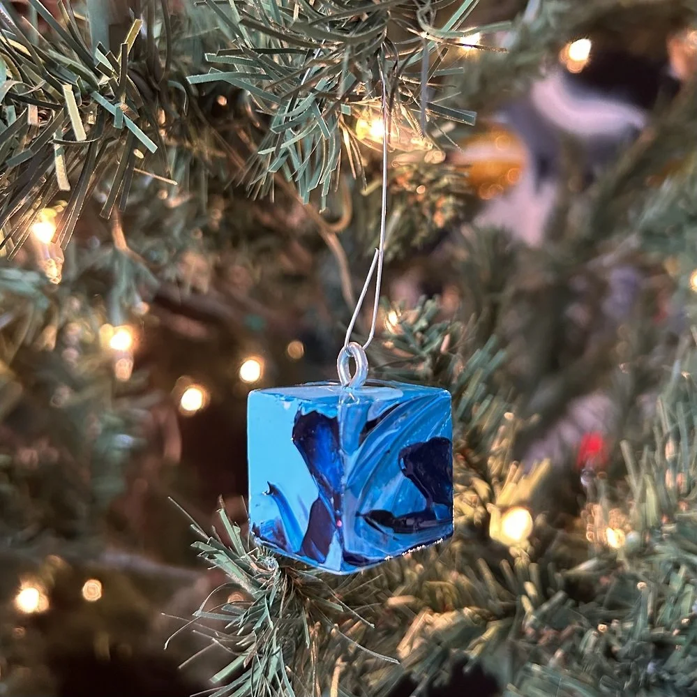 Ornament4_3.25x2.25_2023_1.jpg