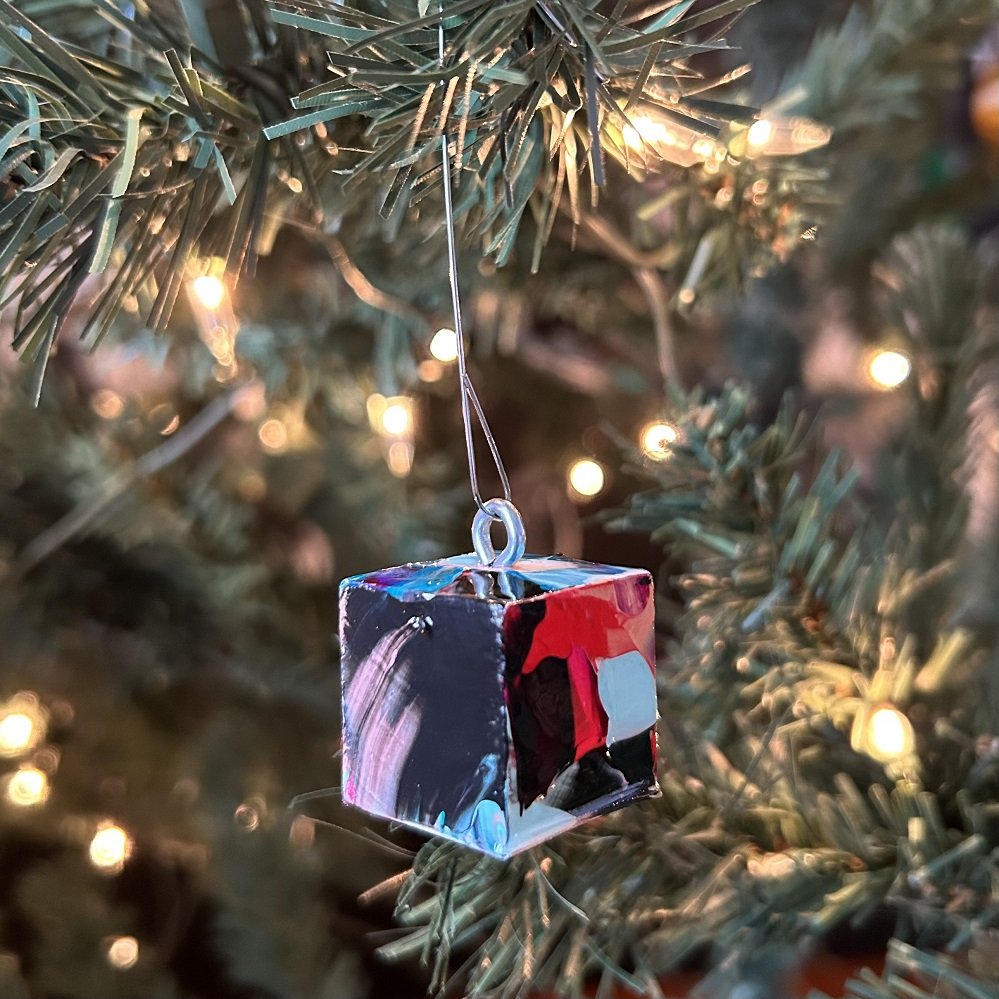 Ornament6_3.25x2.25_2023_1.jpg
