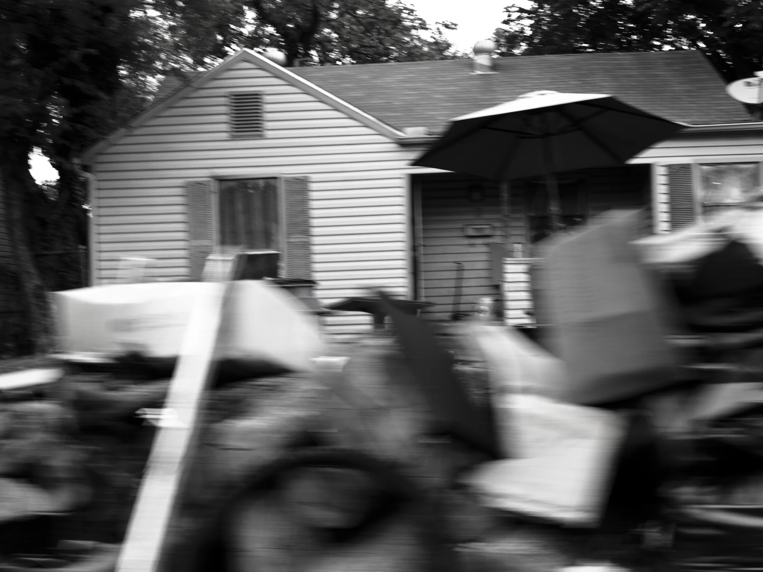 oak-cliff-front-yard-garbage.jpg