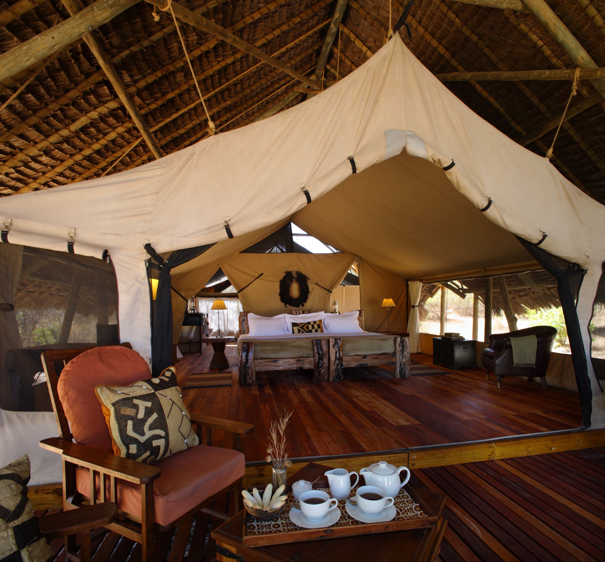 Luxurious tents at Jongomero.jpg