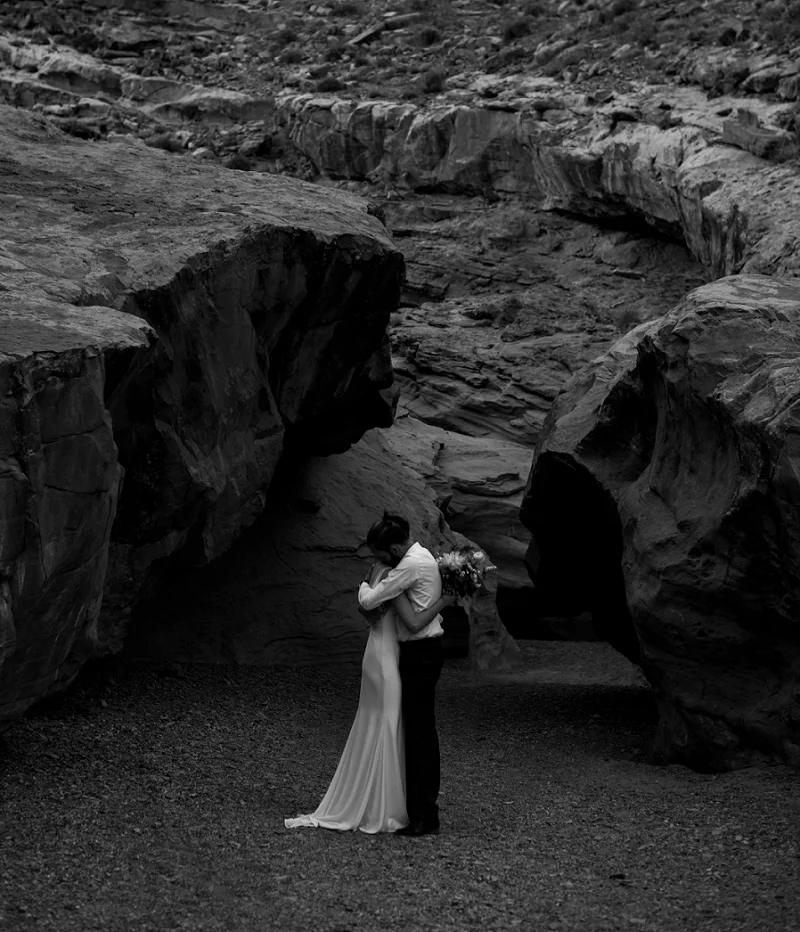 HaleyNordPhotographyMoabElopementWeddingUtah_0063.jpg