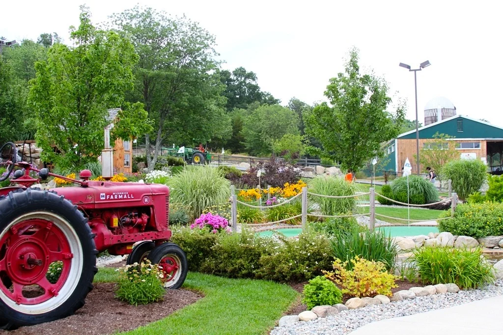 West End mini golf course 3 2010.jpg