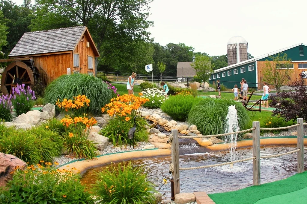 West End mini golf course 2010.jpg