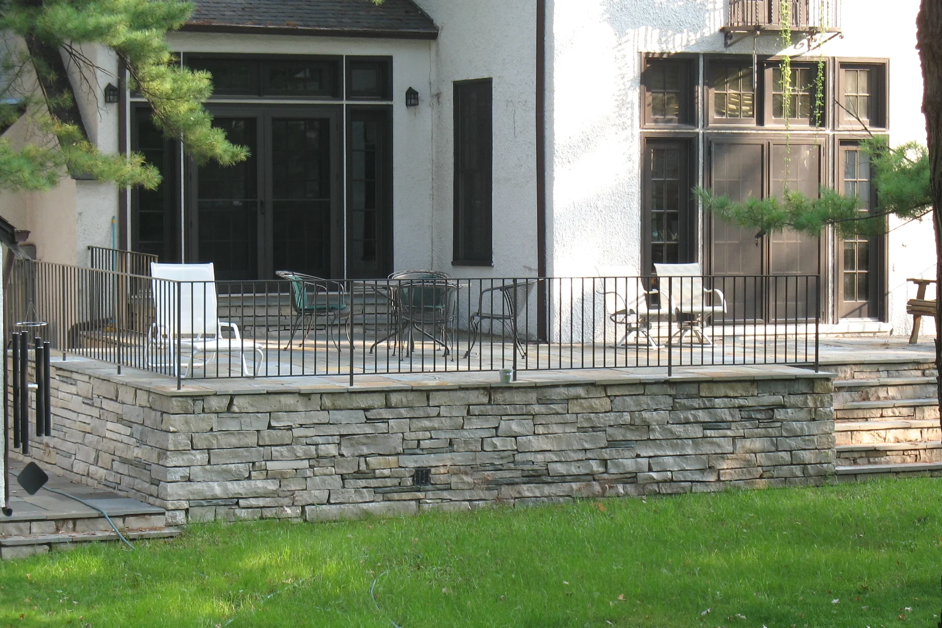 Natural Stone Patios & Sitting Walls — Colonial Stone Natural Stone