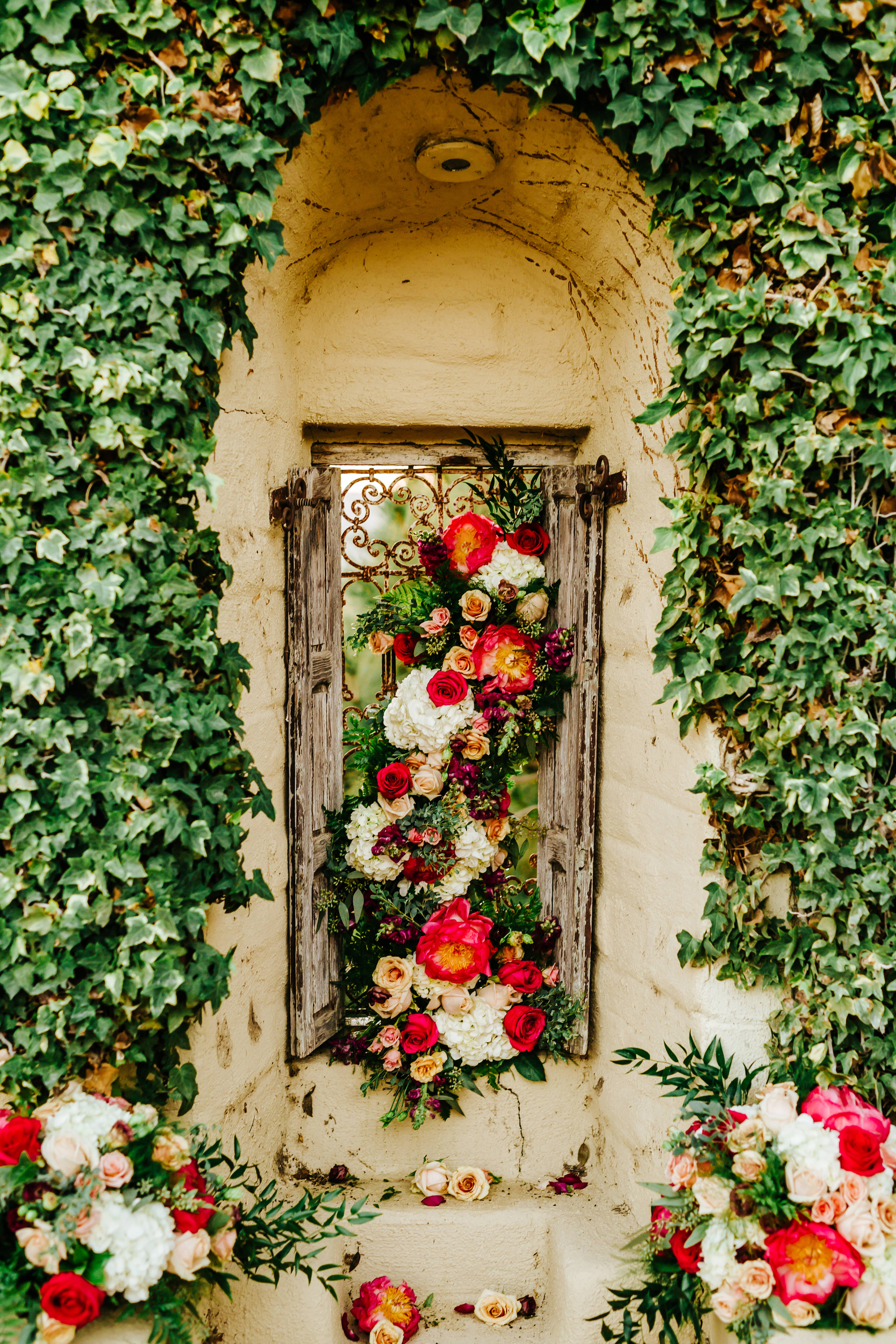 Lush Blush Whispering Rose Ranch Wedding8.jpg