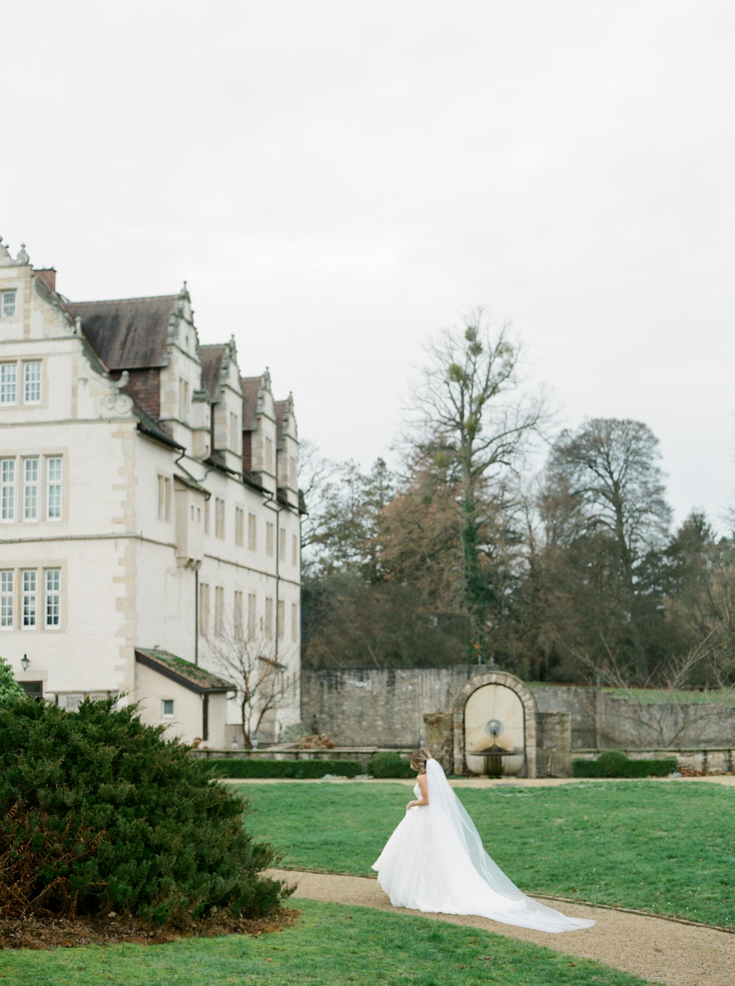 KatjaScherlePhotographs_MuenchhausenCastle_159.JPG