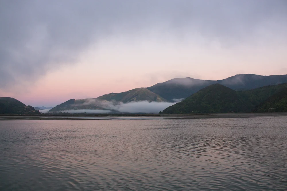 Early morning wake-up to sail on the Marlborough Sounds.