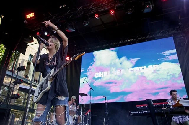 Such a great time at this festival. Artists have been amazing! Weather is great, such a cool vibe ☀️ 🎶 🍹