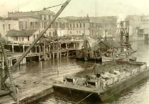 1 - 1929 Waterfront Conditions before Harbor Wall.jpg