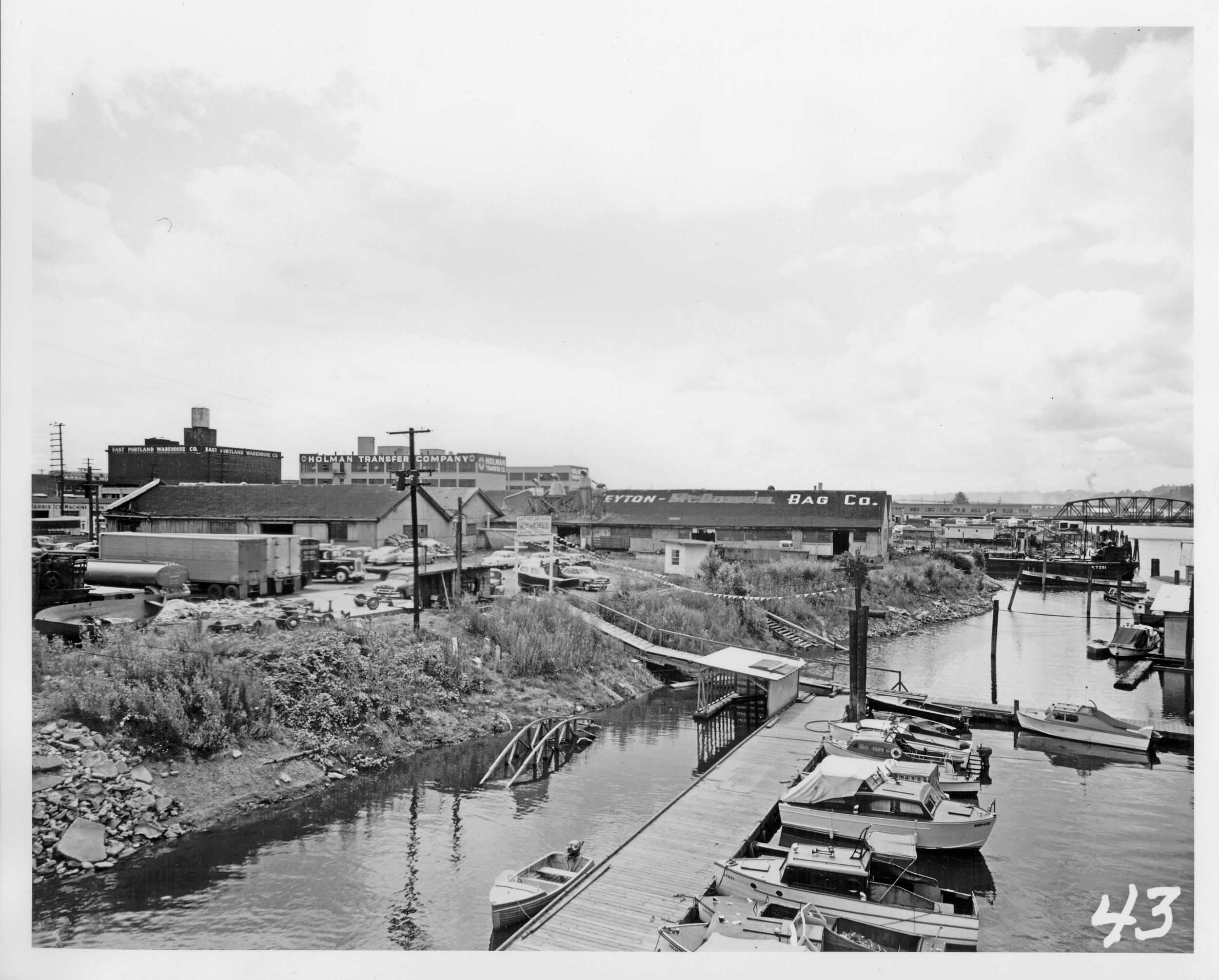 multno-co southeast waterfront between the Morrison Bridge and the Hawthorne Bridge, looking south, 1955..jpg