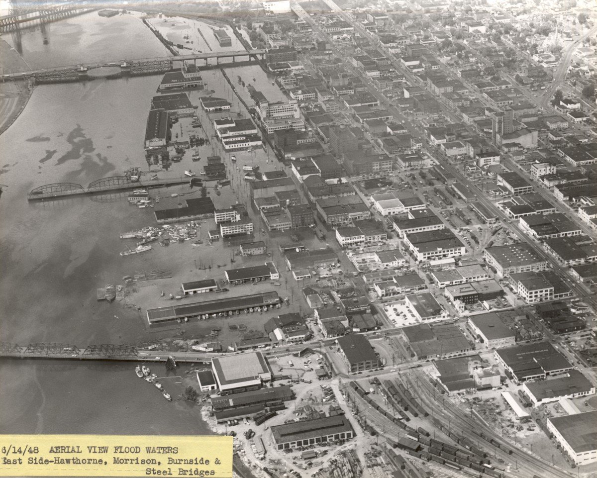 Public Works Administration (Archival) - City Engineer - City Engineer s Historical Subject Records - _ 004.1125   Aerial view flood waters  east side 1948.JPG