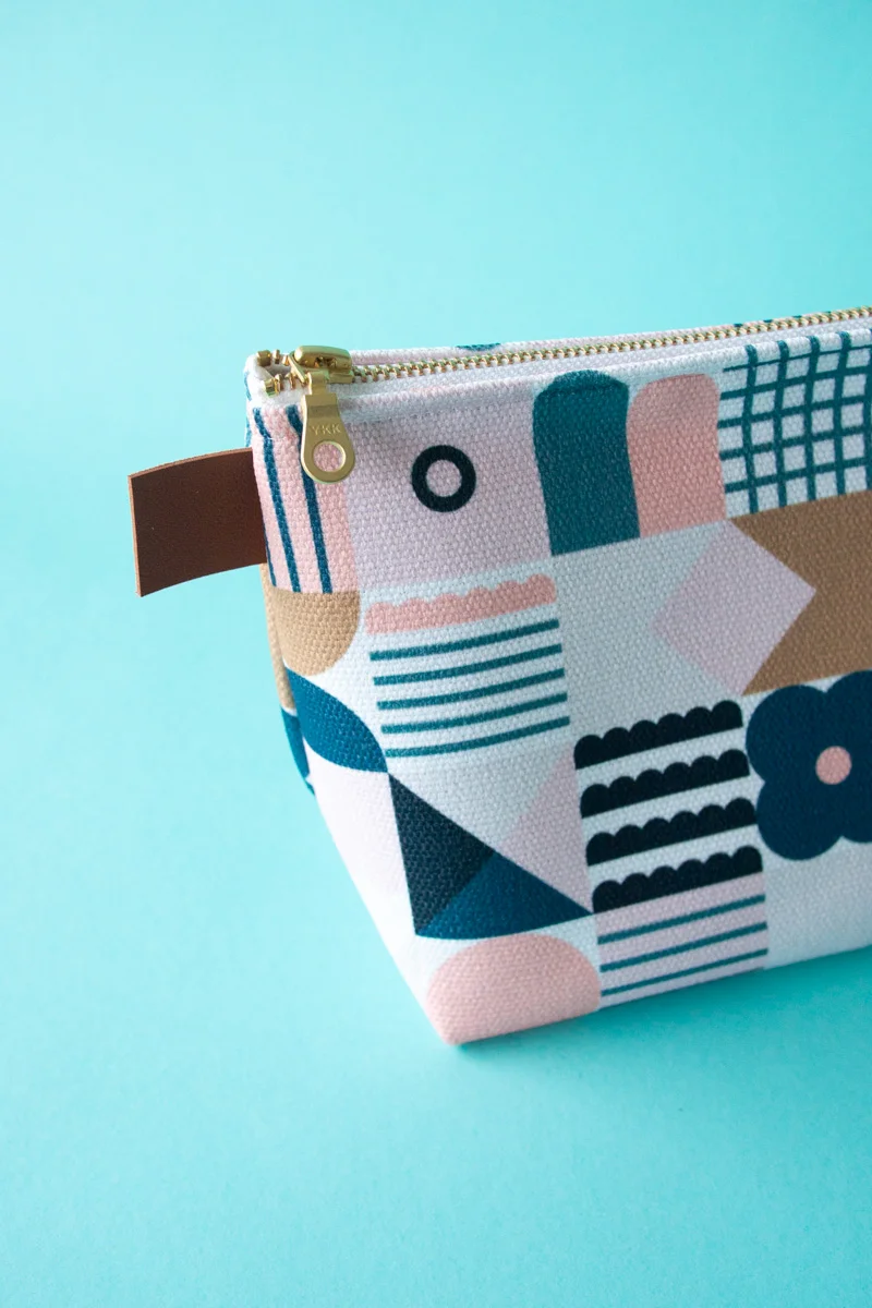 LEMONNI-Pouch-2210237.jpg