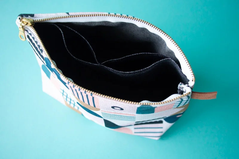 LEMONNI-Pouch-2210249.jpg