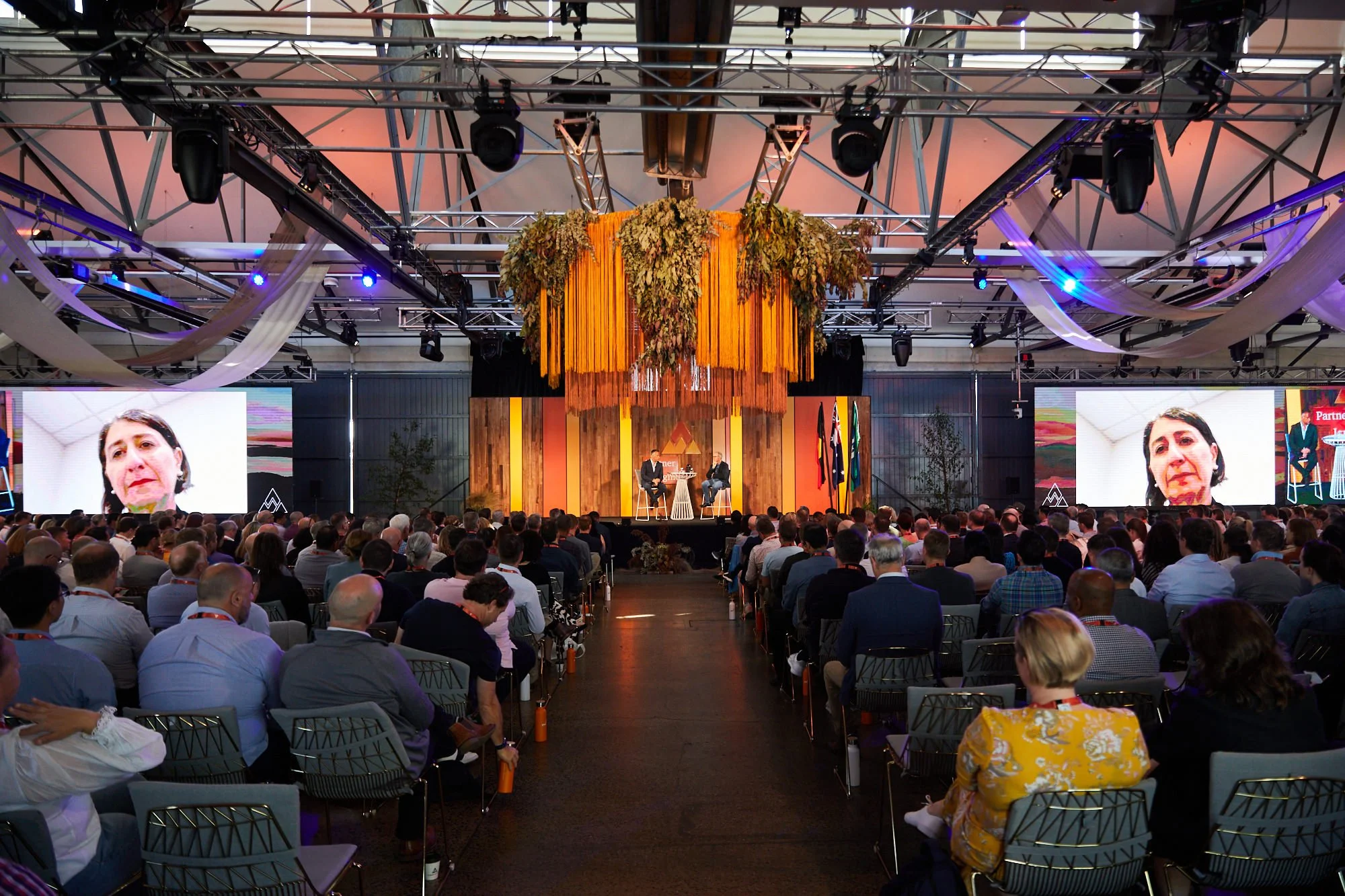 PWC_Conf1_PartnersIgnite_Headbox_Nov22_YMund-3106_LR.jpg