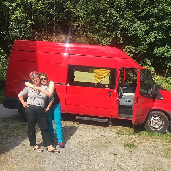 Ivanir & Kat + the tour bus