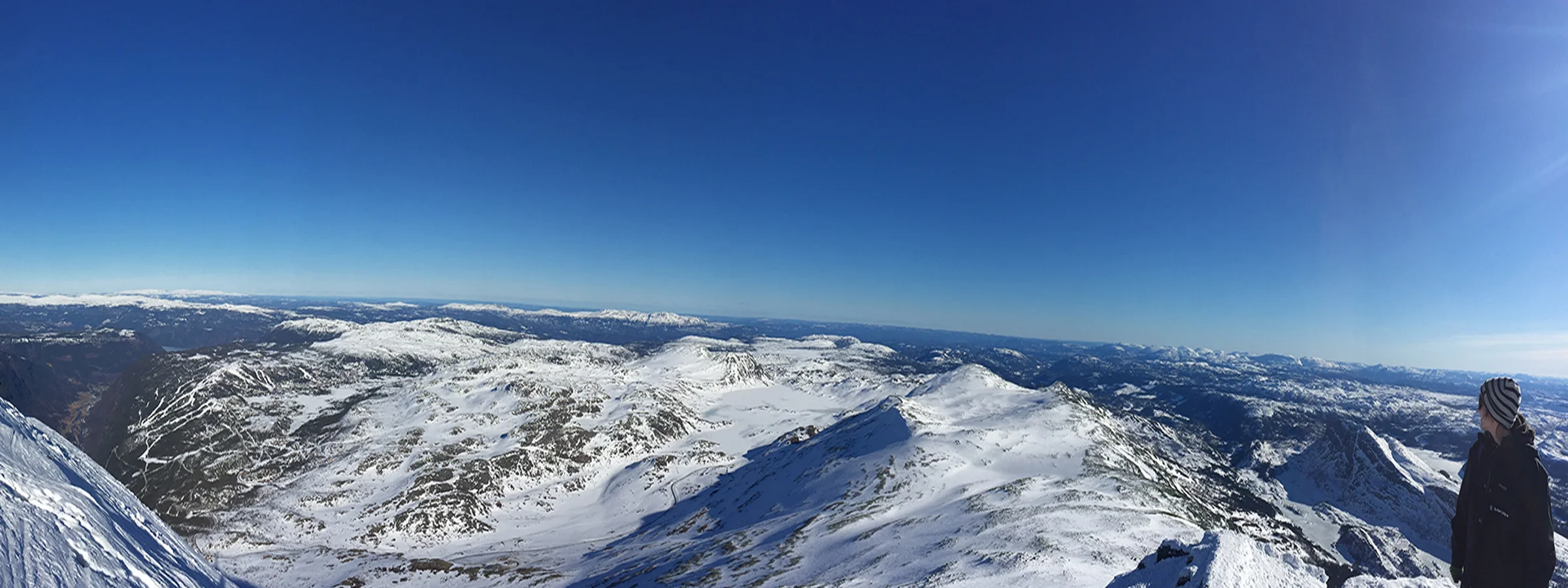 Gaustatoppen with Kimi, our artist in residence, march 2016