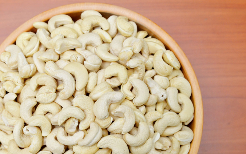 Our wholesome raw organic cashews, their creamy sweetness and nutritional values preserved by the cold-process of the  Flores hand-cracking  method. 