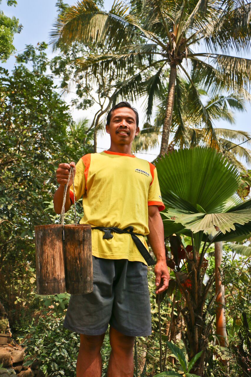 CoconutSugar-farmer2.jpg