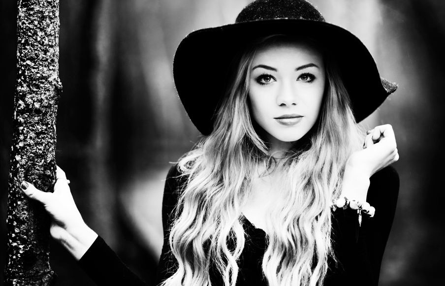 HollyPortrait5.jpg