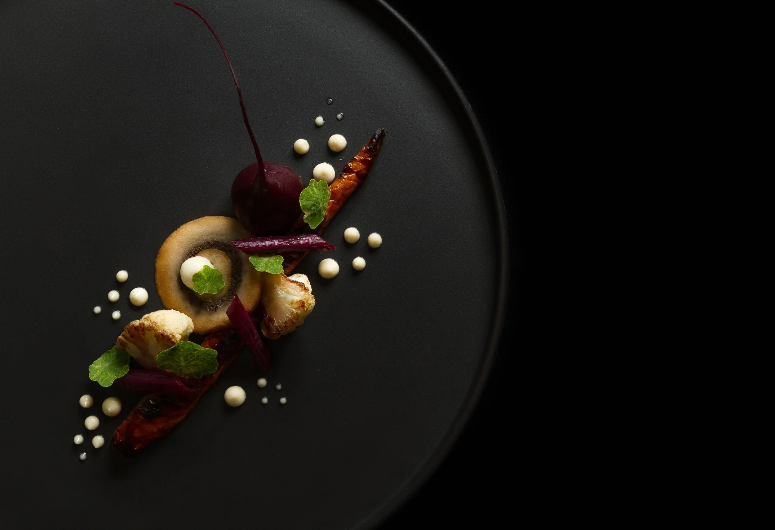 Whole cooked carrot, sauté mushroom, cauliflower, pickled beetroot and mushroom mayo