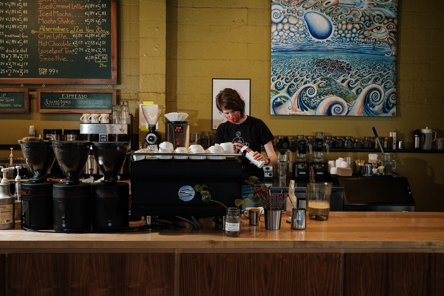 🎶&quot;Closing time, the barista puts Cafiza on everything that coffee has touched&quot; 🎶⠀
⠀
&middot;⠀
&middot;⠀
&middot;⠀
#coffee #sunergos #sunergoscoffee #care #detailoriented #craftsmanship #work #hardwork #quality #specialtycoffee #portrait #