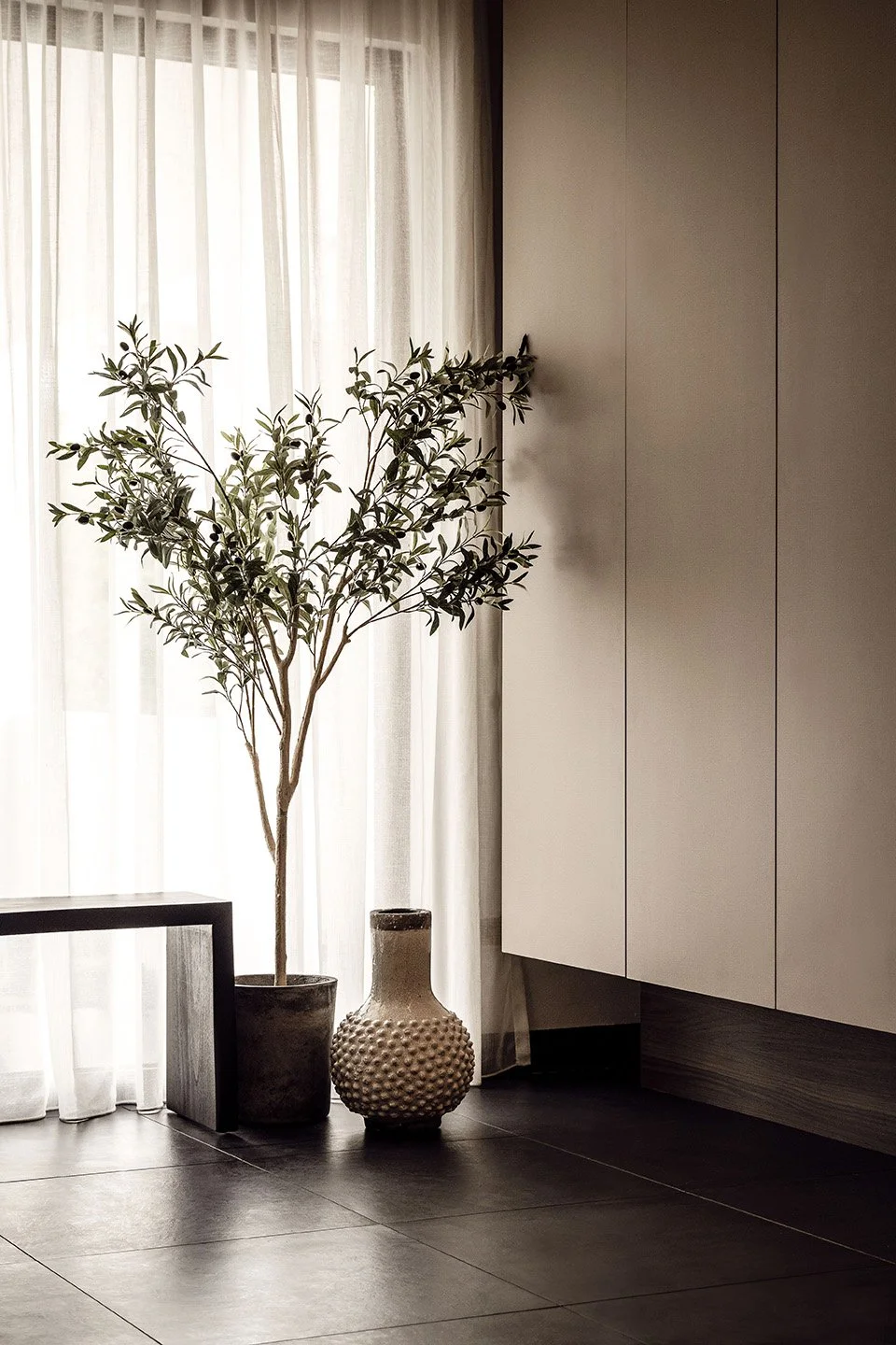 2300925_Livspace-245Bs.jpg