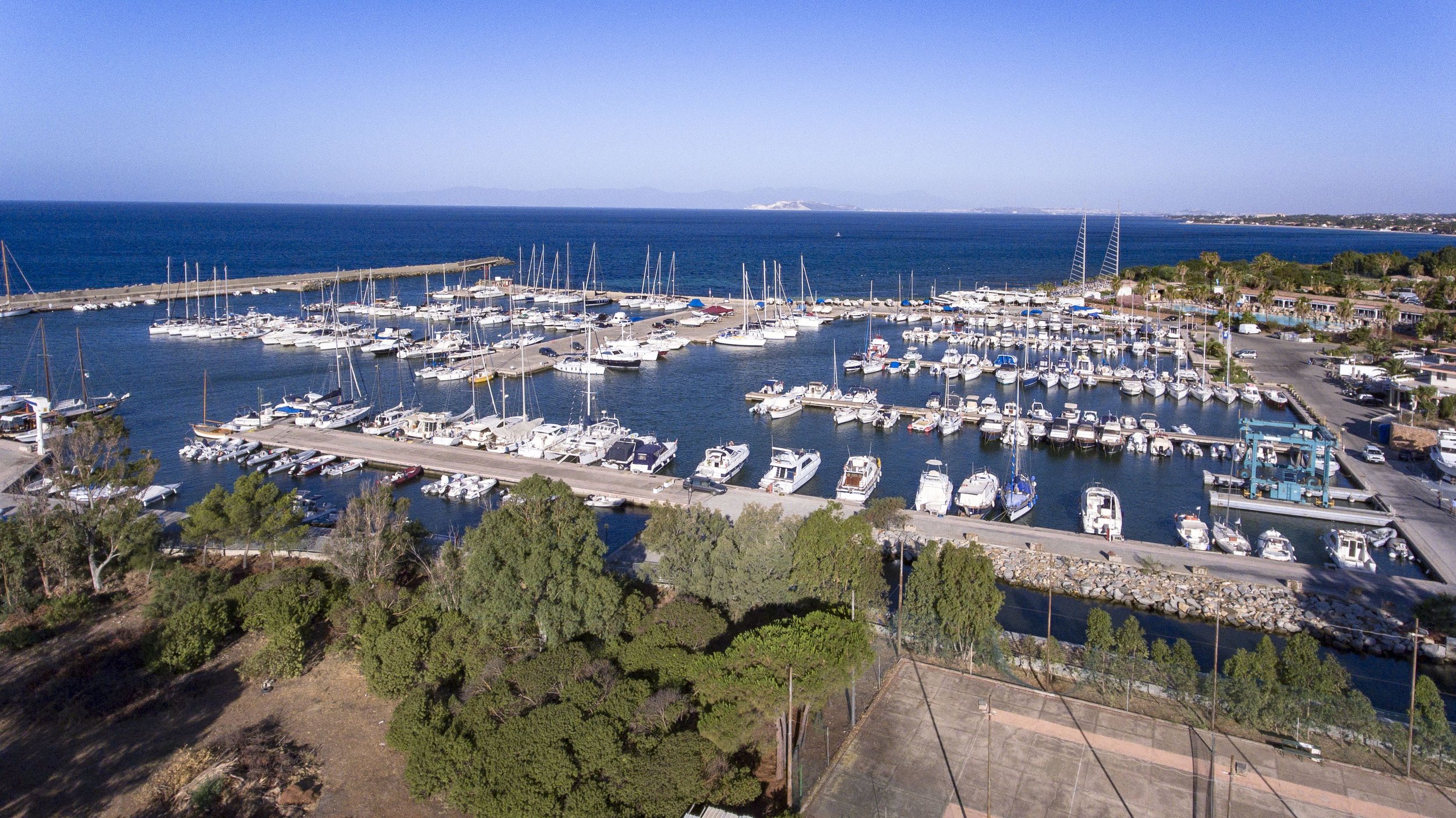 Marina di Capitana - berths and boats