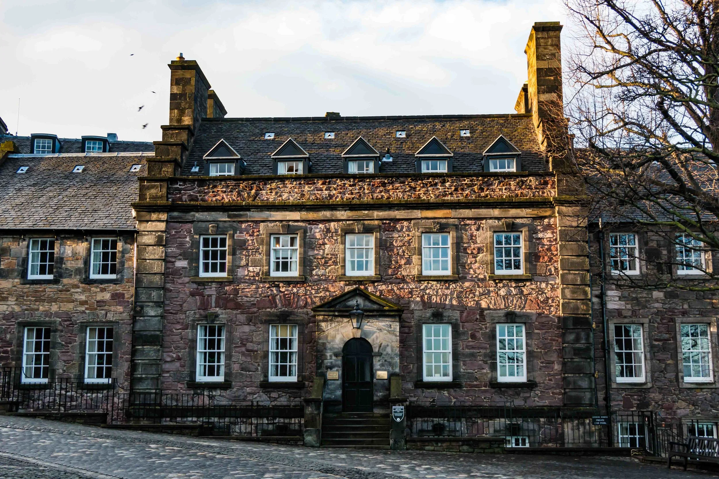 SOA_Edinburgh-Scotland-castle.jpg