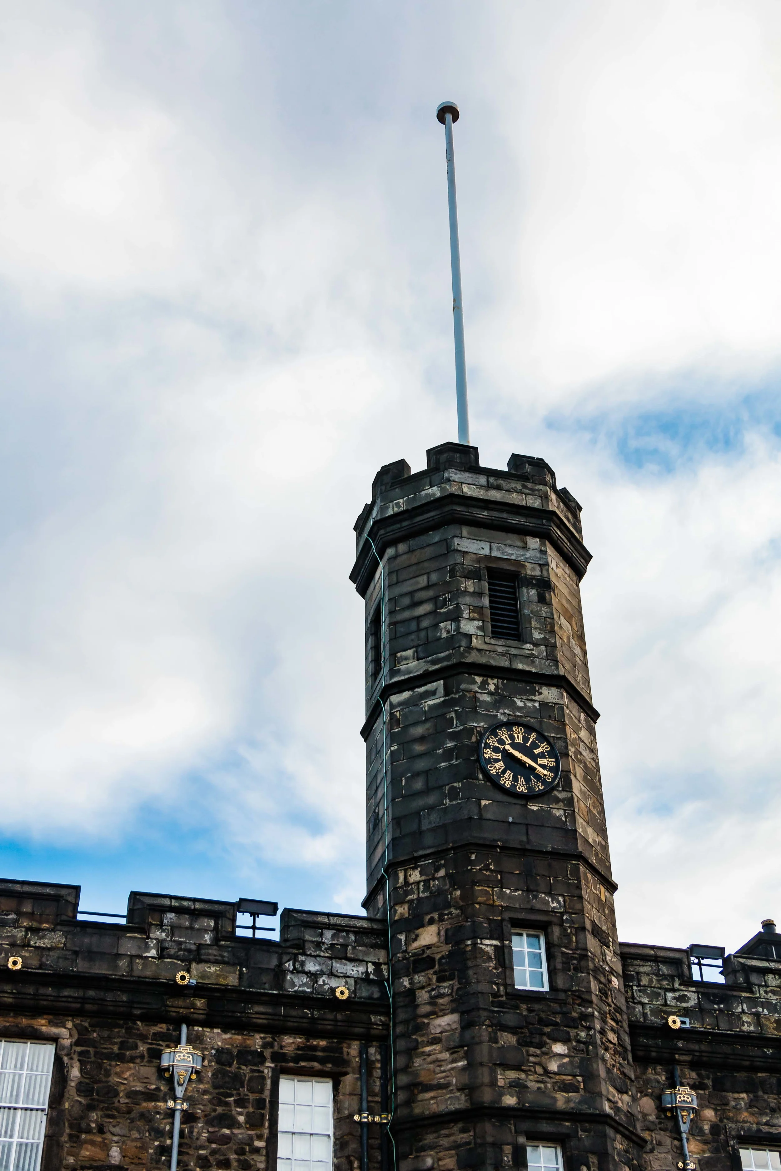 SOA_Edinburgh-Scotland-castle.jpg