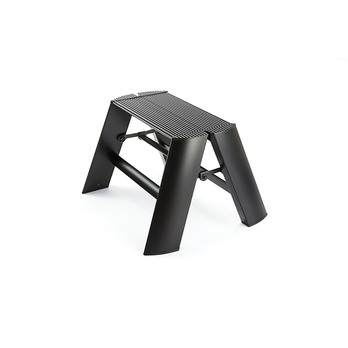 magasin-des-objets-usuels-step-stool-hasegawa-metaphys-lucano-one-step-black-open.jpg