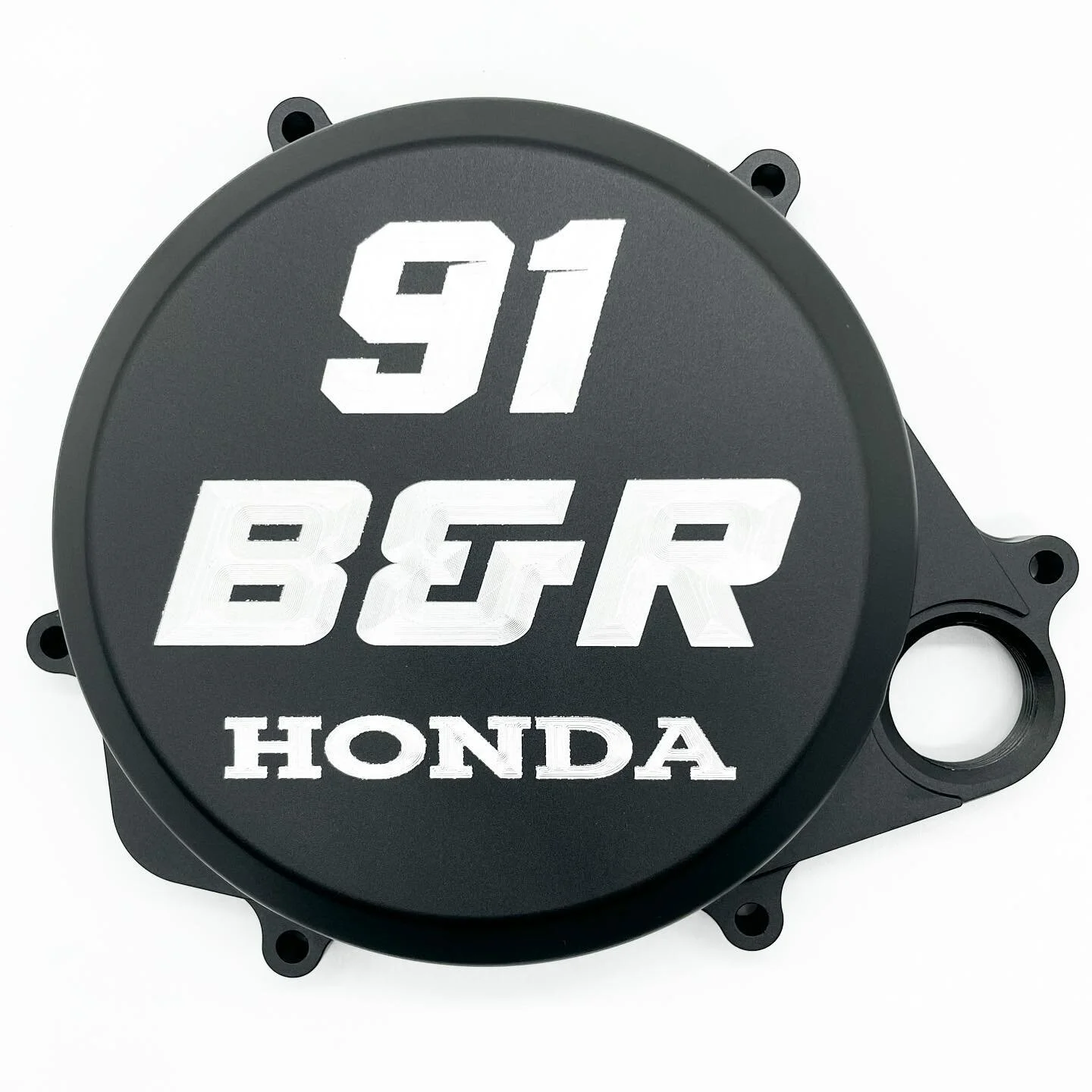 Custom clutch cover for @jamiedobb #91 #B&amp;R #Honda #crf450r #custom #clutchcover #cncmachined #billet #aluminium #6061T6 #hardanodised #engraving #motocross #mx #dirtbikelife #offroader #braaapbraaap #homeofcustom #bodeenmoto