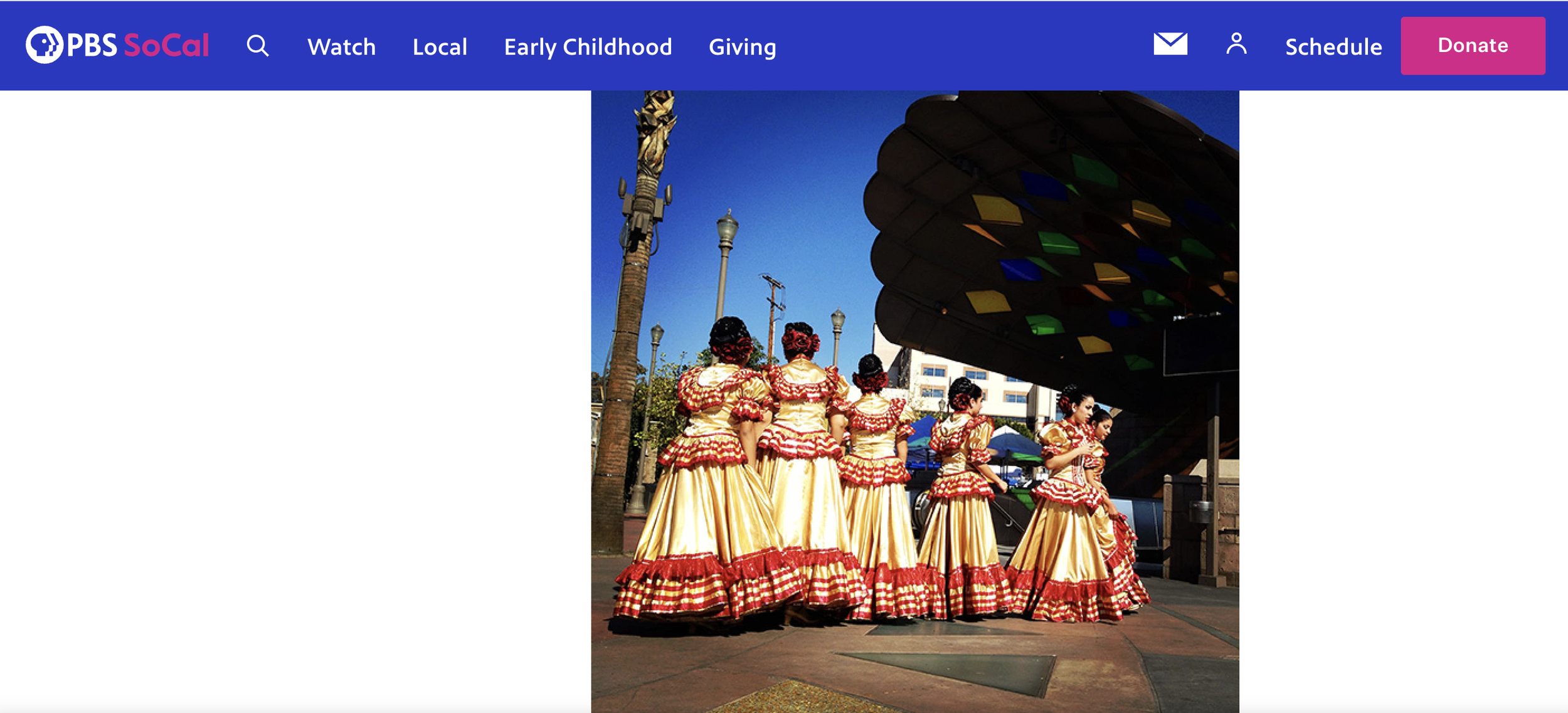 Las Niñas Photo by Juan Escobedo