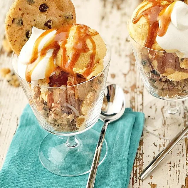Seasonal Sundae 
#pumpkinpieicecream #wwllt #onset #foodstyling #inseasonnow #fallyall #bts #pumpkinspiceeverything #tastingtable #ilovecookies #huffposttaste #inmykitchen #fallfeels #bhgfood #eeeeeats #gloobyfood