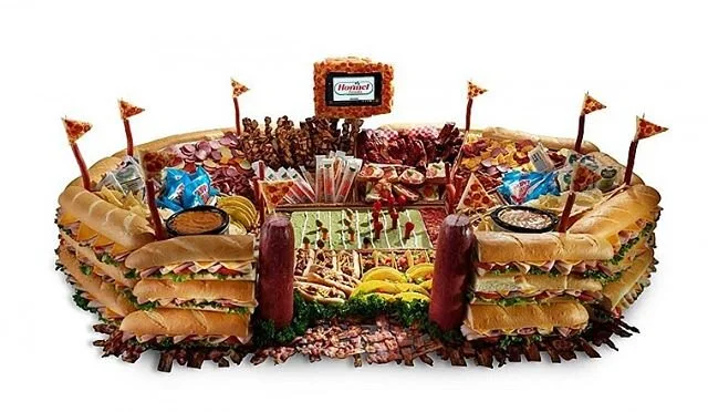 Inviting a few close friends over. Fun to build but more fun to eat. Get the story @hormelfoods 
#gameday #superbowl2020 #superbiwl54 #Superbowlliv #hormelfoods #hormelchili #hormelpepperoni #snack #snackstadium