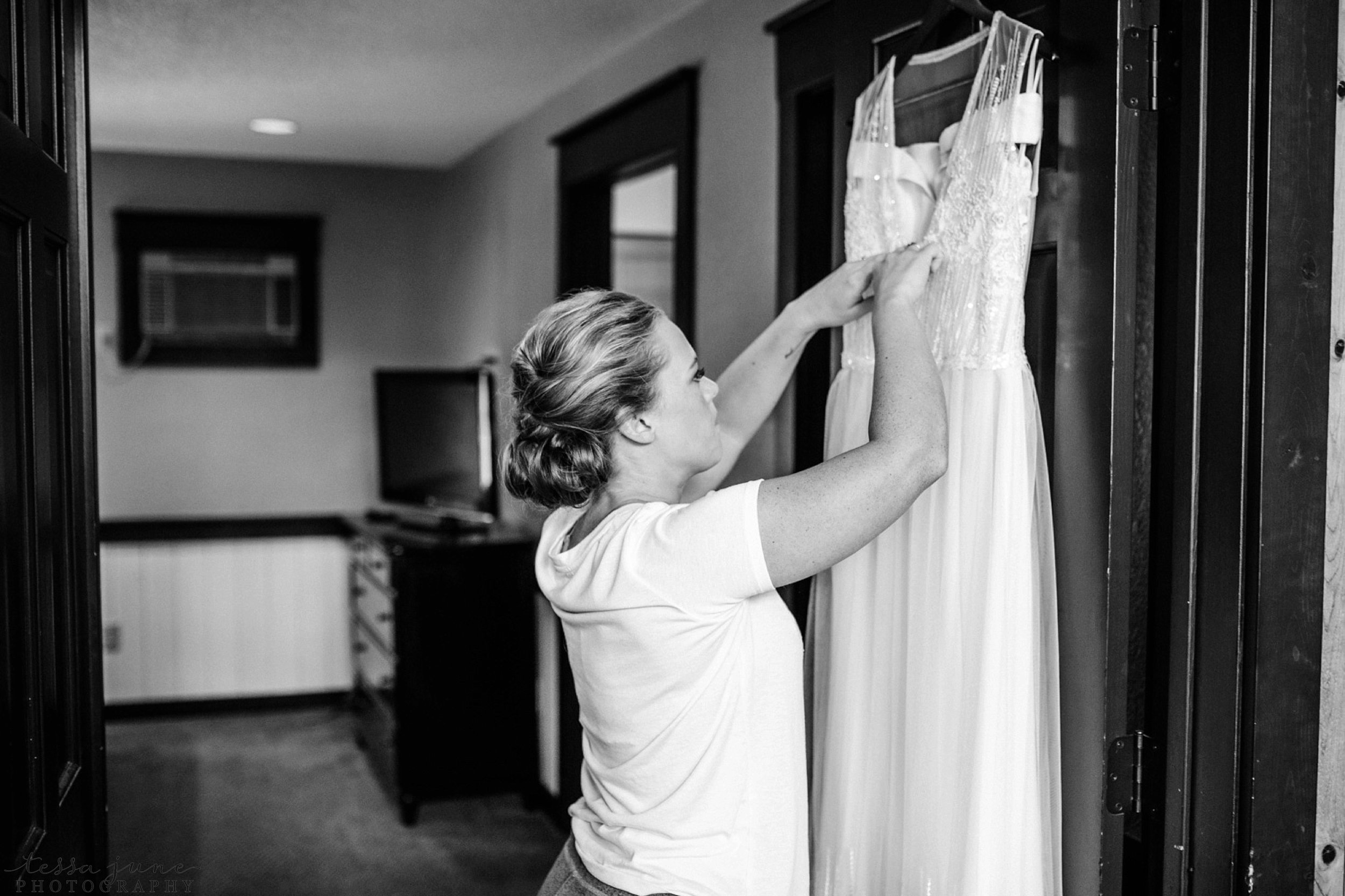 grandview-lodge-intimate-wedding-nisswa-minnesota_0010.jpg