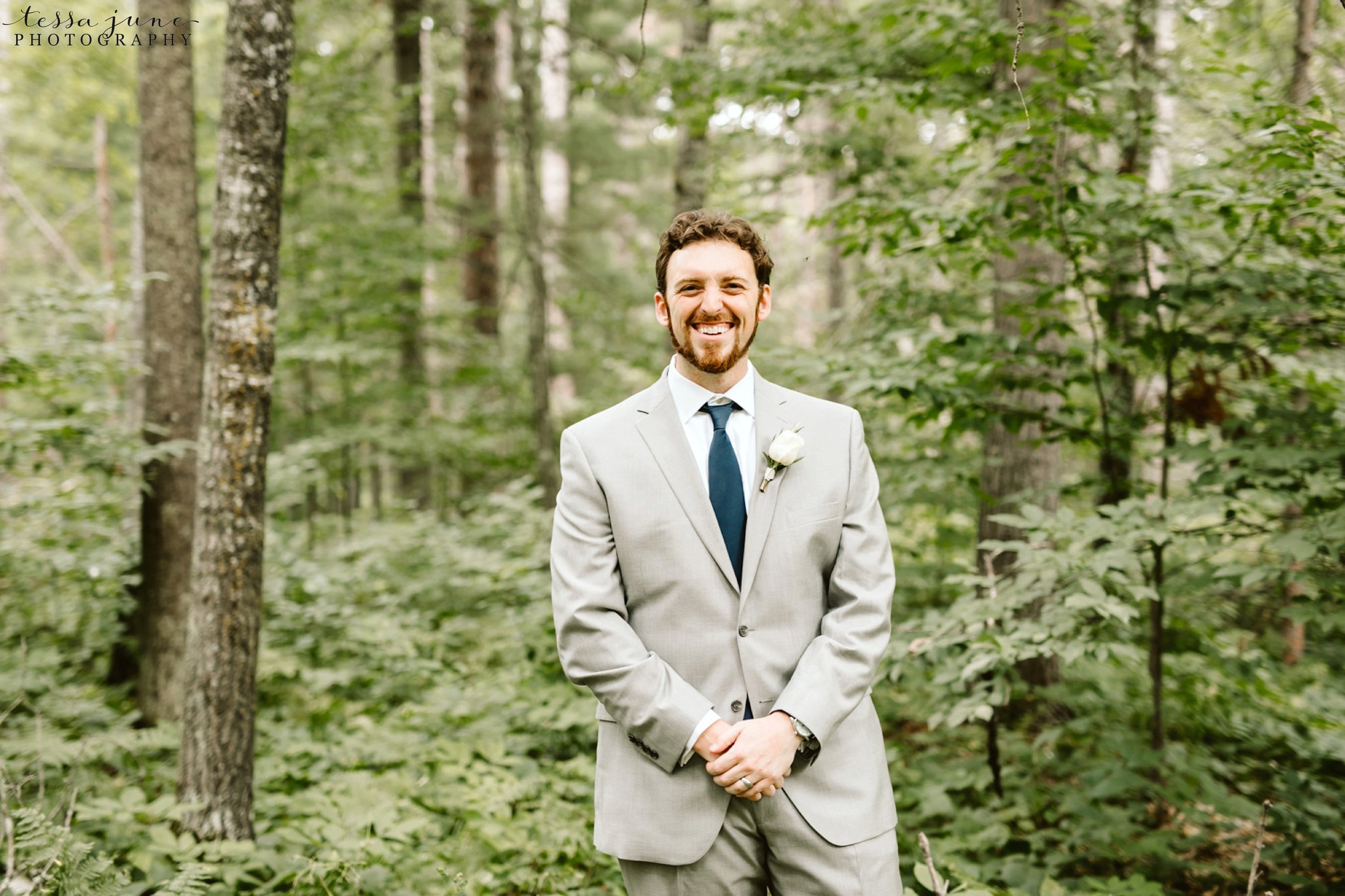 grandview-lodge-intimate-wedding-nisswa-minnesota_0037.jpg