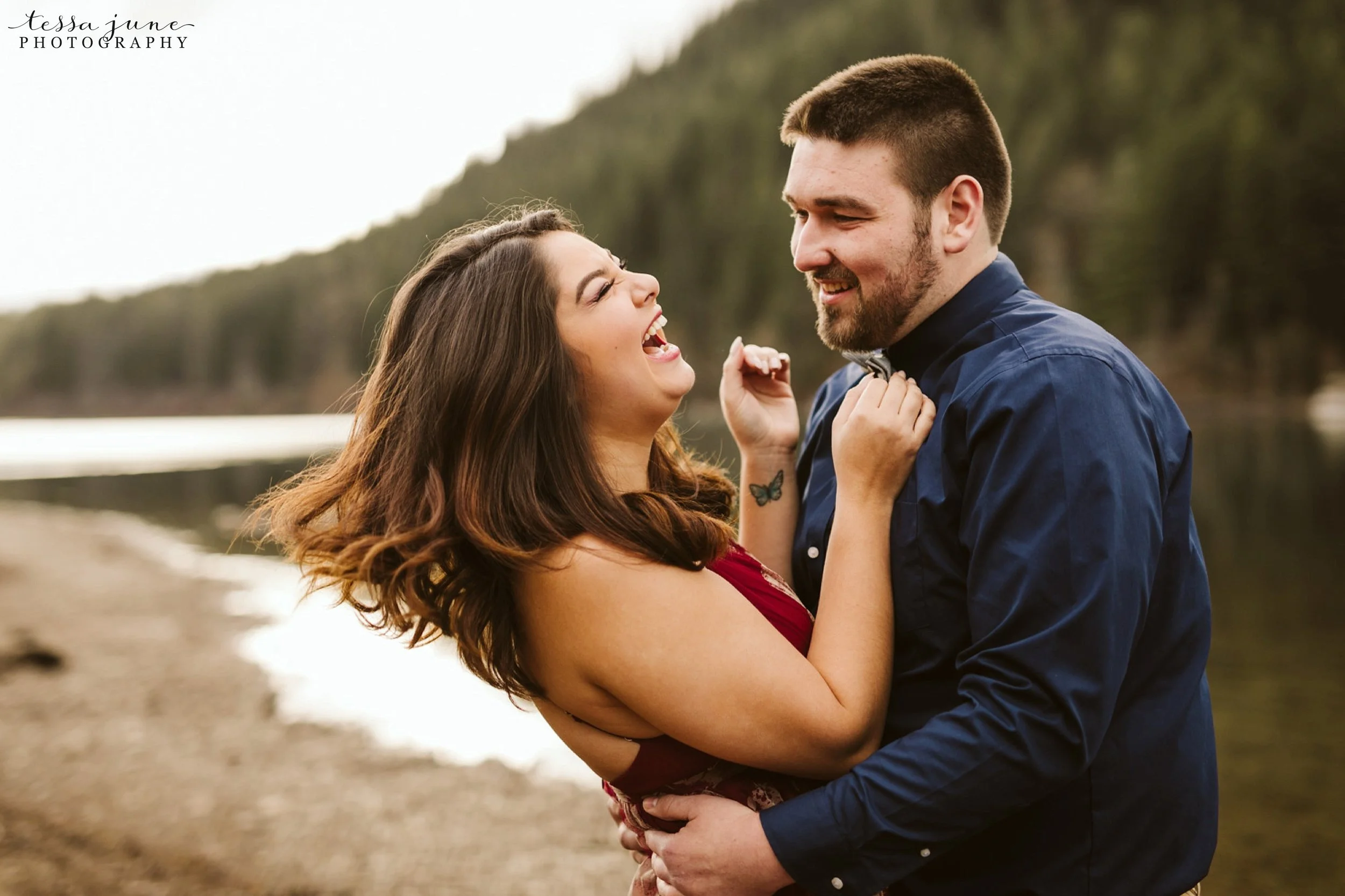 rattlesnake-lake-seattle-engagement-destination-photographer