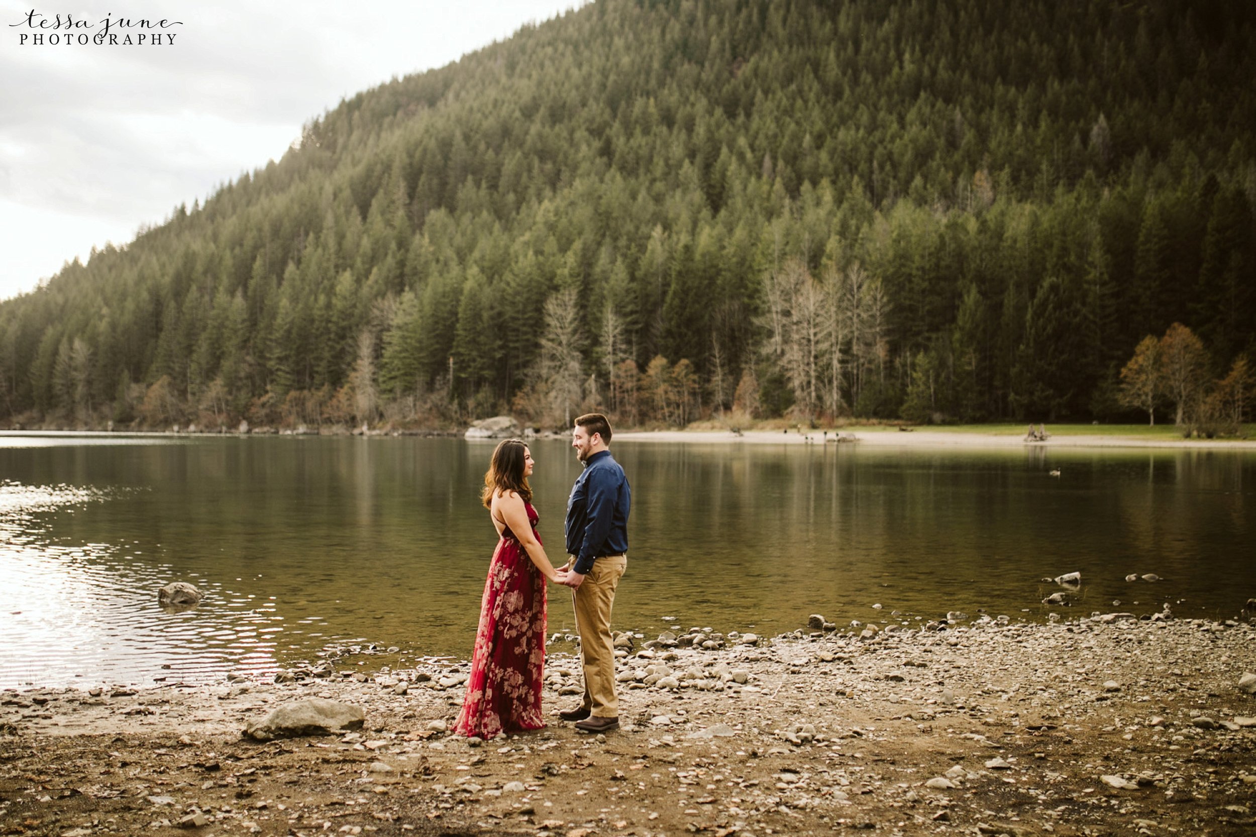 rattlesnake-lake-seattle-engagement-destination-photographer