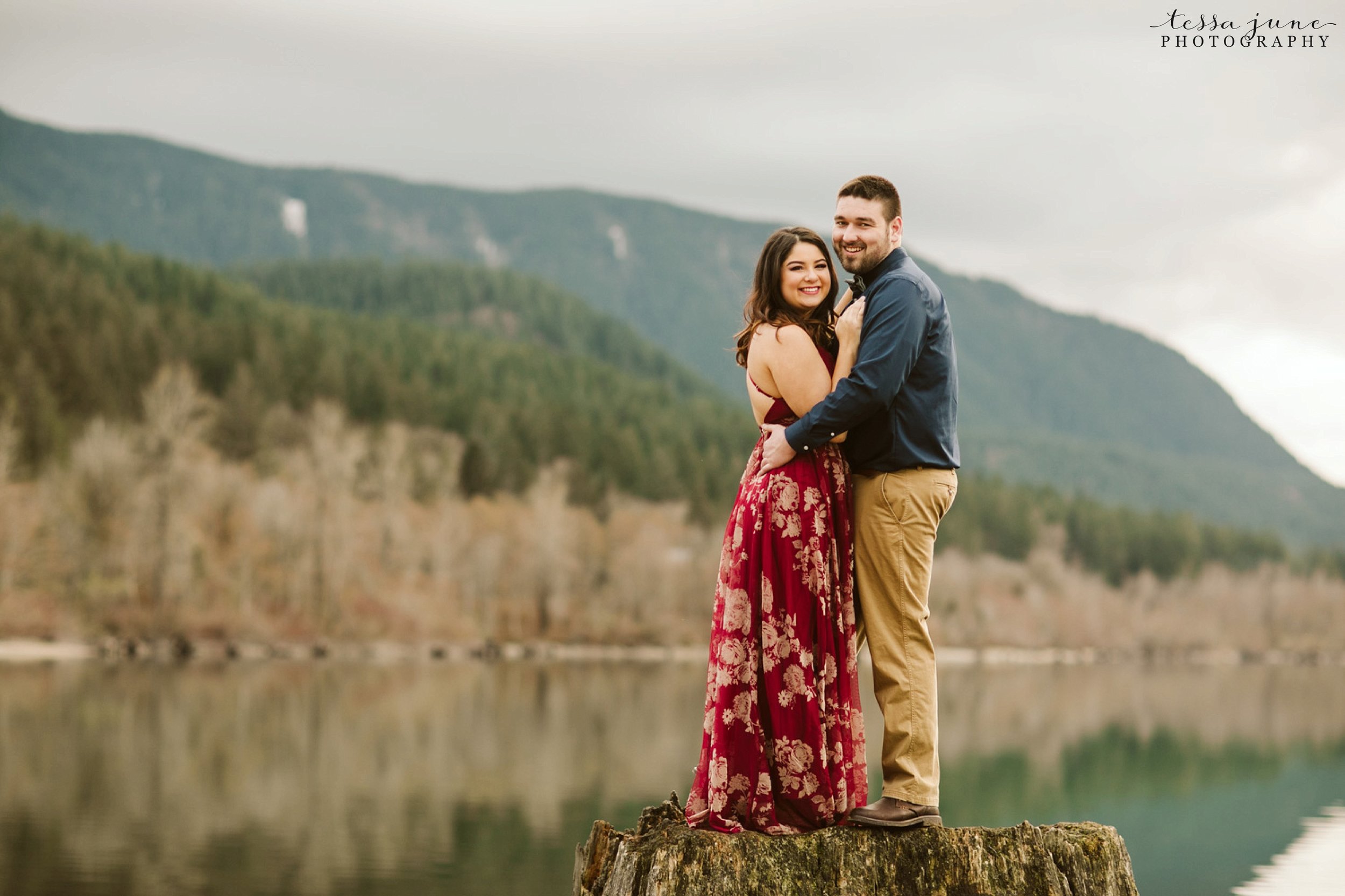 rattlesnake-lake-seattle-engagement-destination-photographer