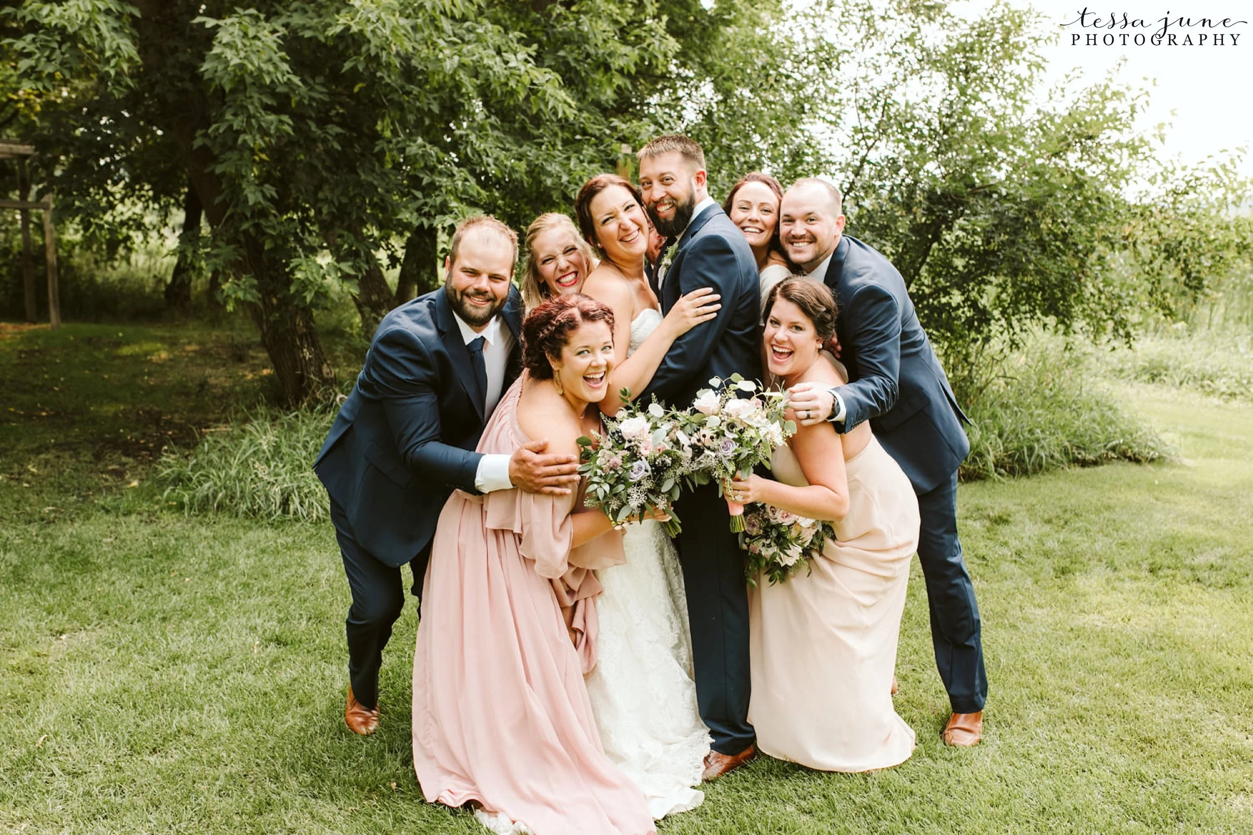 gathered-oaks-barn-wedding-alexandria-minnesota-6.jpg