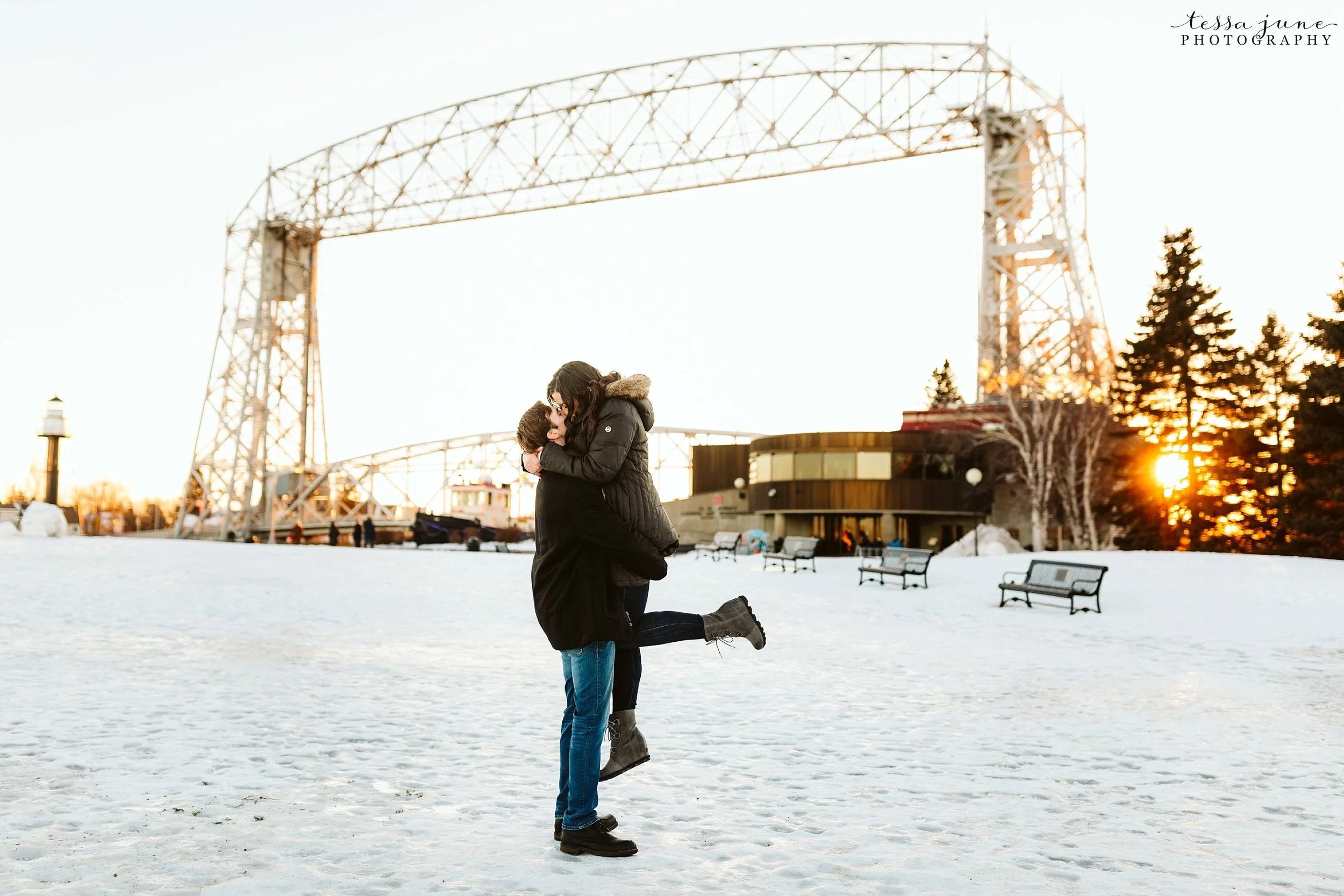 winter-duluth-engagement-at-park-pointe-snow-aly-alex-36.jpg