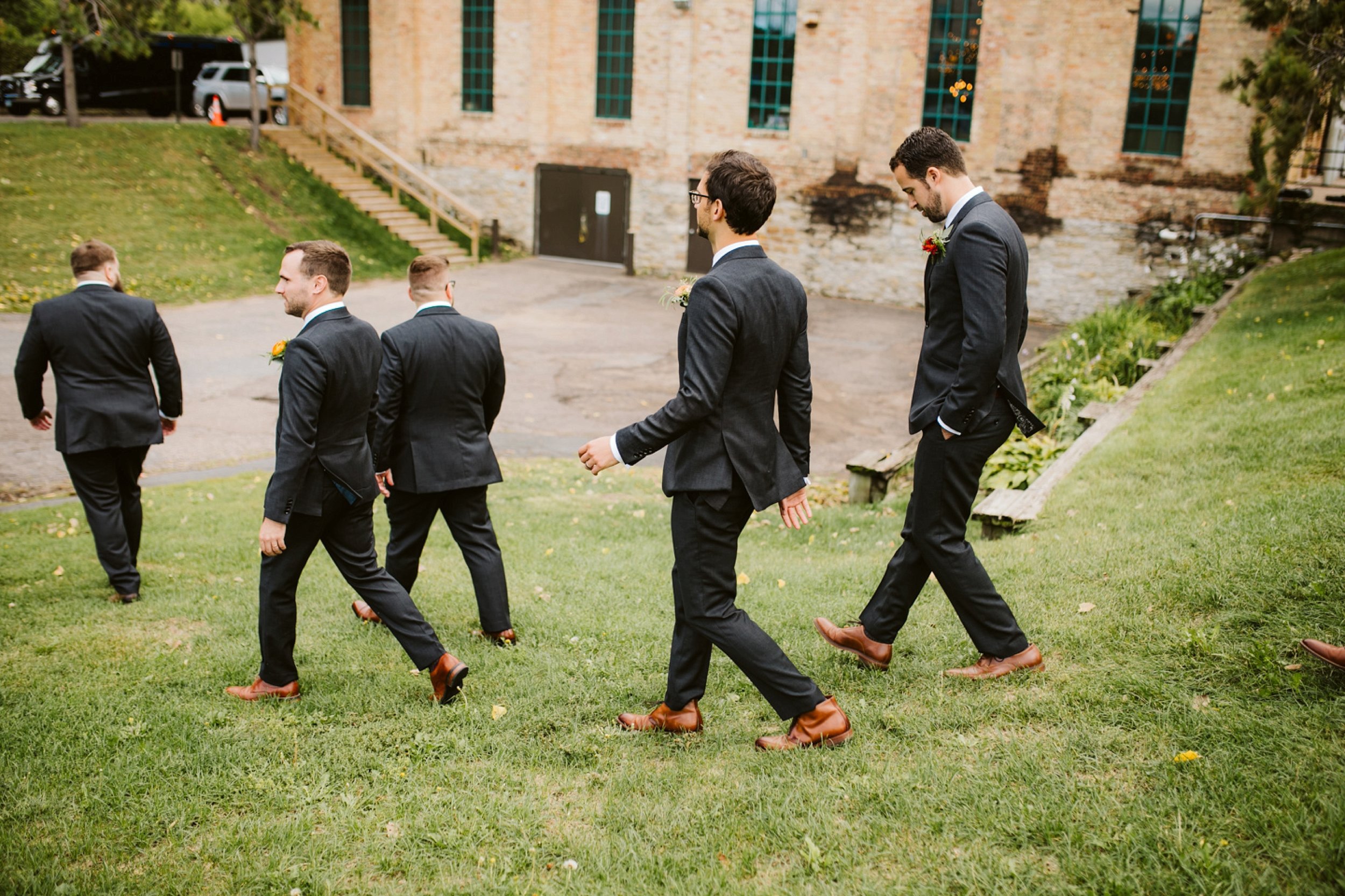 Nicollet-Island-Pavilion-Minneapolis-September-Coral-Navy-Wedding-75.jpg