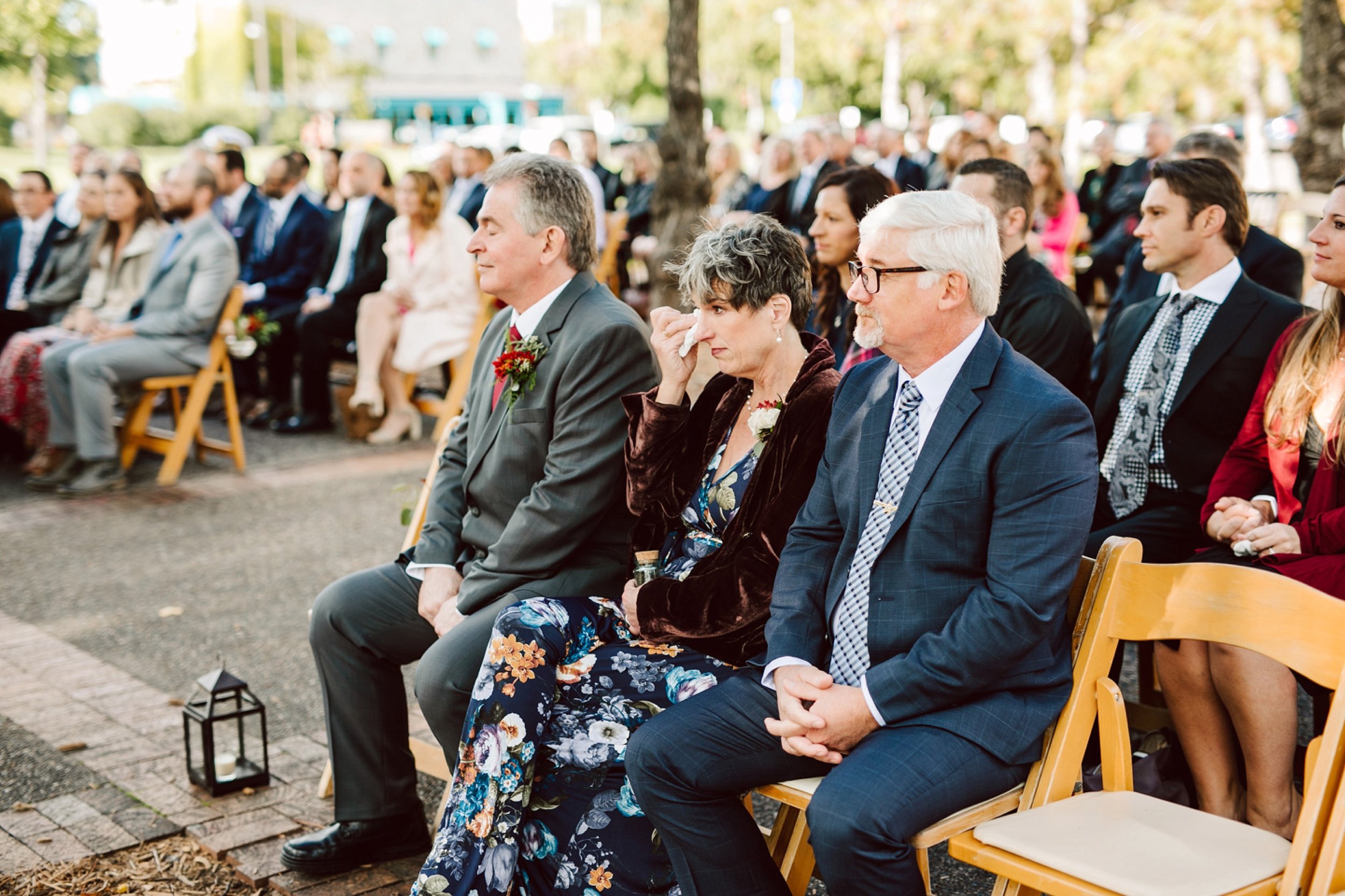 Nicollet-Island-Pavilion-Minneapolis-September-Coral-Navy-Wedding-104.jpg